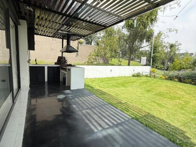 Exclusiva Residencia con Vista al Campo de Golf Bosque Real Se Renta