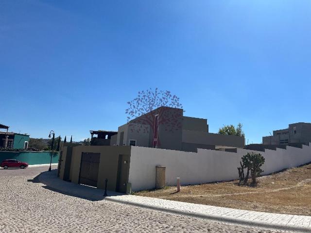 EXCLUSIVA RESIDENCIA EN VENTA