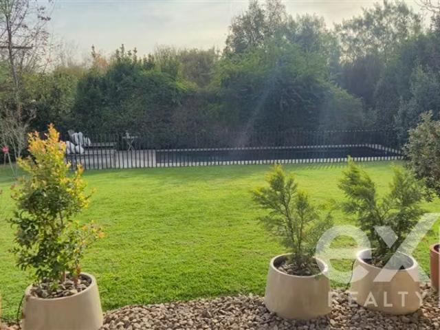 Exclusiva residencia familiar en Los Bosques de Chicureo | 5 dormitorios por 21600.00 en Colina