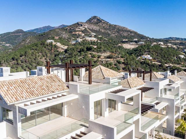 EXCLUSIVA URBANIZACIÓN JUNTO AL MARBELLA CLUB GOLF& 13 & 13. 142m² Benahavís