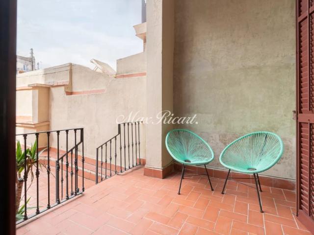 Exclusiva vivienda con terraza privada en Eixample 124m²