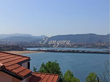 Exclusiva vivienda con vistas al mar en Usategi