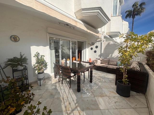 Exclusiva vivienda adosada ubicada in Arco Iris, Milla de Oro