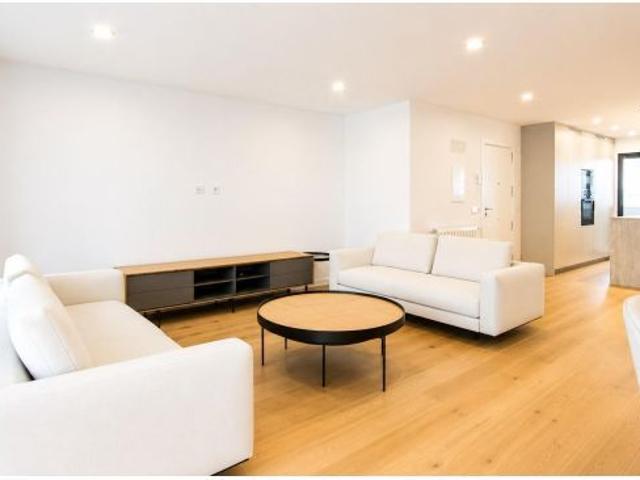 Exclusiva vivienda de diseño con reforma integral y acabados de alta gama