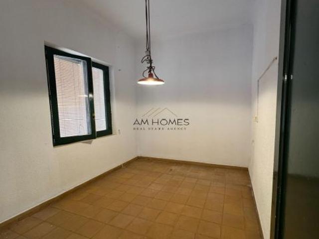 Exclusiva vivienda en el corazón de Alicante con techos altos