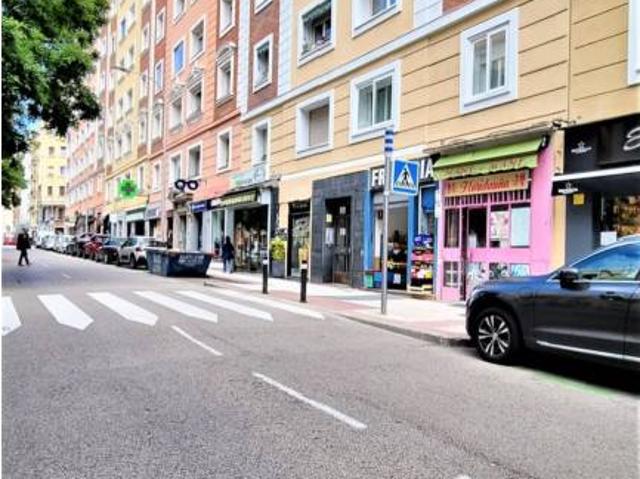 Exclusiva Vivienda en la Zona de Retiro, 119 M2, 3 Dormitorios, 2 Baños, Salón /comedor y Plaza de Garaje Doble opciona