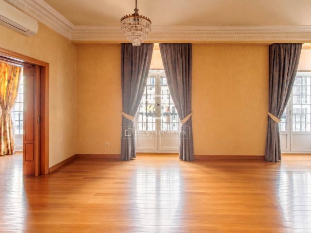 Dils Lucas Fox presenta este exclusivo piso en venta en el p. 253m² Madrid