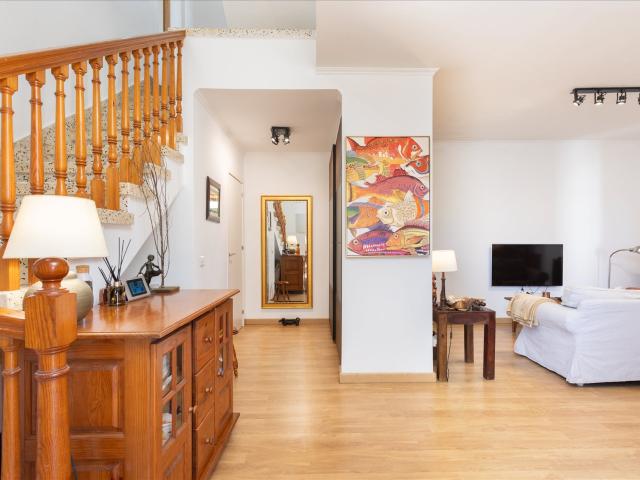 Exclusiva vivienda independiente con amplia parcela y local. 217m² Tacoronte