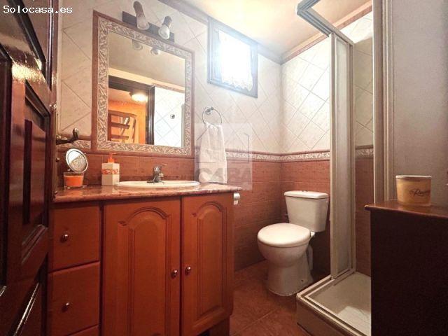 Exclusiva Vivienda Pareada en Golf del Sur con Amplias Terrazas y Piscina