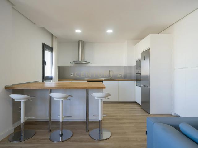 Exclusiva vivienda prácticamente en primera línea de la Playa de Las Canteras
