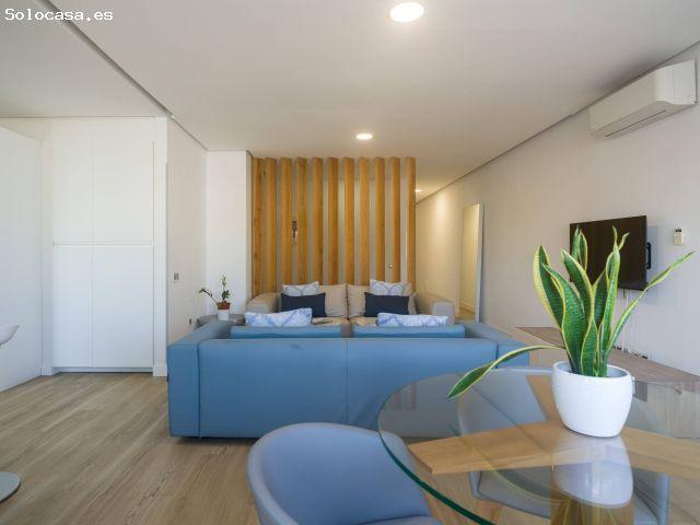 Exclusiva vivienda prácticamente en primera línea de la Playa de Las Canteras