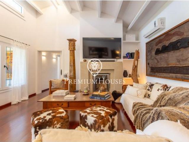 Exclusiva villa con encanto mediterráneo y vistas panorámicas en venta en Cabrera de Mar