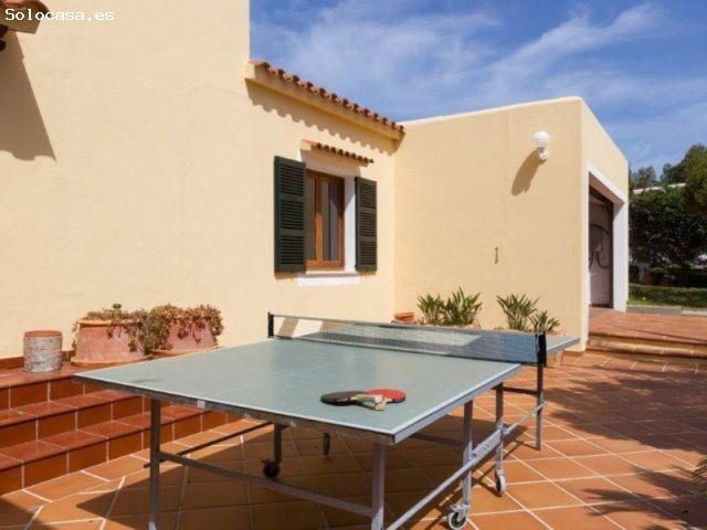 Exclusiva Villa con Impresionantes Vistas al Mar