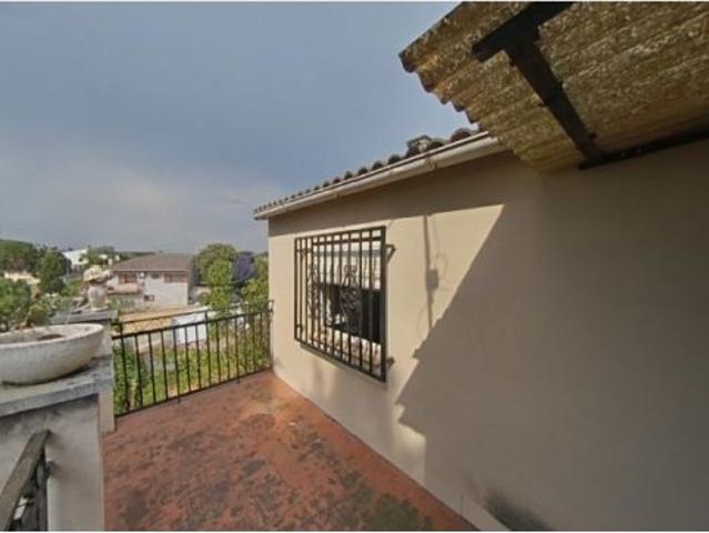 Exclusiva Villa con Impresionantes Vistas Panorámicas al Mar