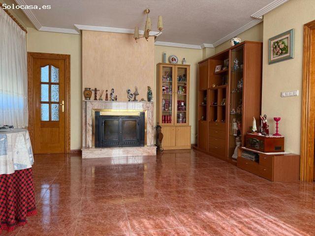 Exclusiva villa con parcela de 1.000 m² y sótano de 170 m² en La Alcayna – Murcia