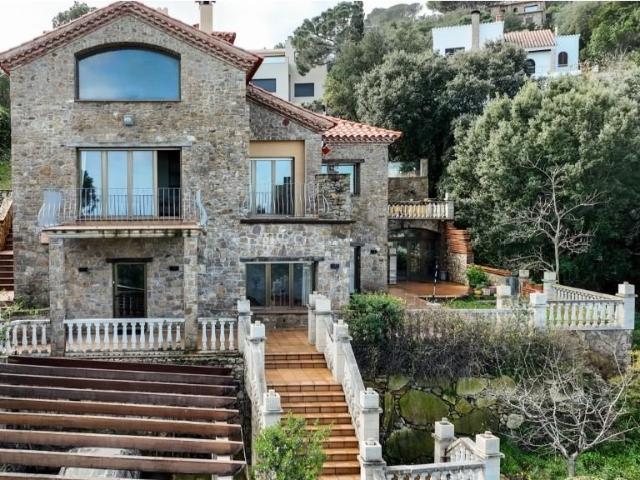 Exclusiva Villa Con Vistas Al Mar En Sa Riera 660m² Begur