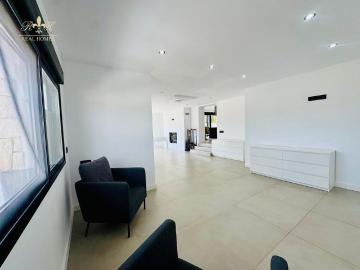 Exclusiva villa con vistas panorámicas, piscina y apartamentos independientes en El Albir