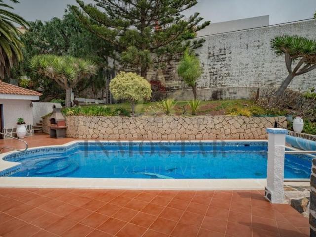 Exclusiva Villa / Chalet de 179 m2 en venta en El Sauzal, Canarias