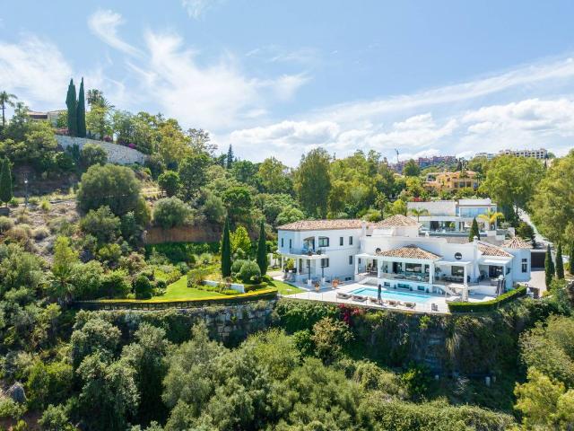 Exclusiva Villa / Chalet de 1014 m2 en venta en Marbella, España