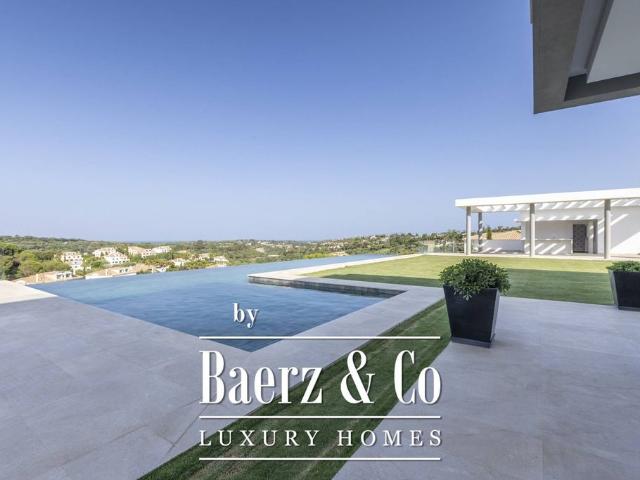 Exclusiva Villa / Chalet de 1082 m2 en venta en Sotogrande, España