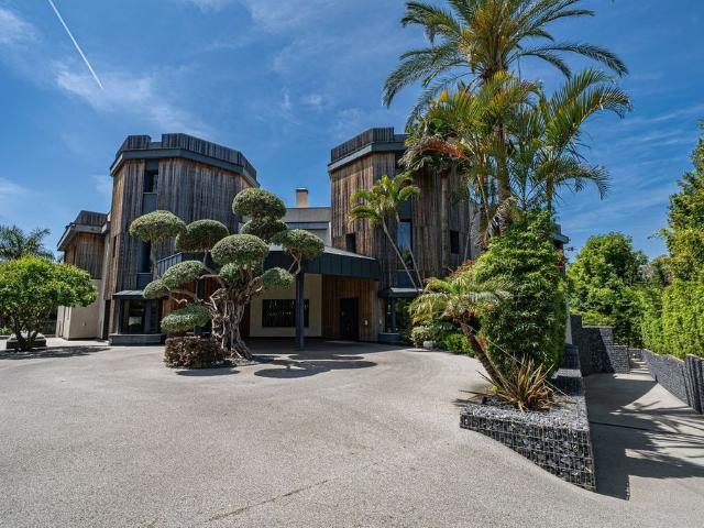 Exclusiva Villa / Chalet de 1303 m2 en venta en Guadalmina, Andalucía