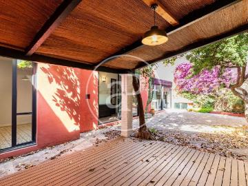 Villa / Chalet de 214 m2 en venta en Barcelona, España