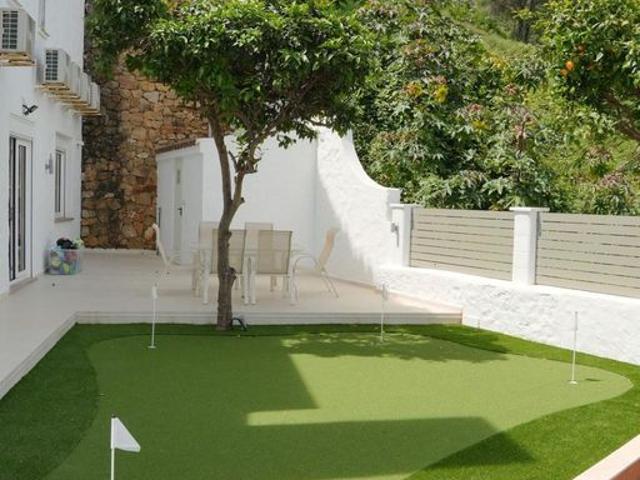 Exclusiva Villa / Chalet de 240 m2 en alquiler en Nueva Andalucia, Andalucía