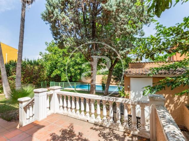 Exclusiva Villa / Chalet de 242 m2 en venta en La Eliana, España