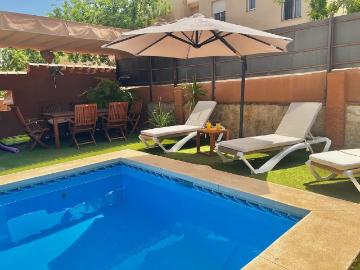 Exclusiva Villa / Chalet de 251 m2 en alquiler en Benalmádena, Andalucía