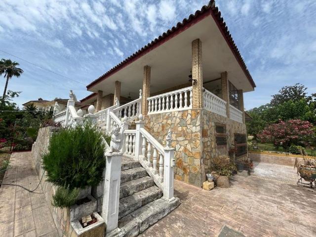 Exclusiva Villa / Chalet de 260 m2 en venta en Sevilla, Andalucía