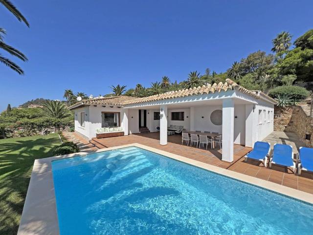 Exclusiva Villa / Chalet de 260 m2 en alquiler en Zahara de los Atunes, España