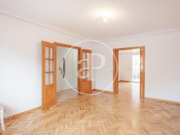Exclusiva Villa / Chalet de 280 m2 en Barajas de Madrid, Ciudad Lineal, Comunidad de Madrid