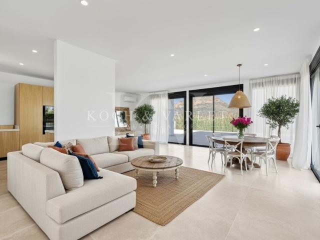 Exclusiva Villa / Chalet de 203 m2 en venta en Jávea, España