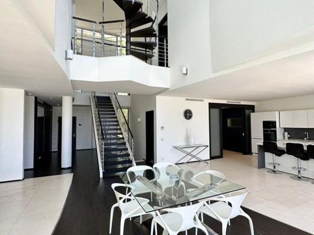 Exclusiva Villa / Chalet de 200 m2 en alquiler en The Golden Mile, Marbella, Andalucía