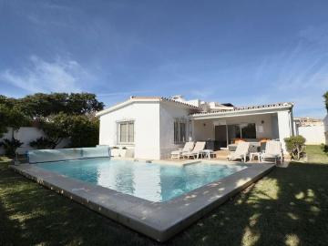 Exclusiva Villa / Chalet de 224 m2 en alquiler en San Pedro de Alcántara, Andalucía