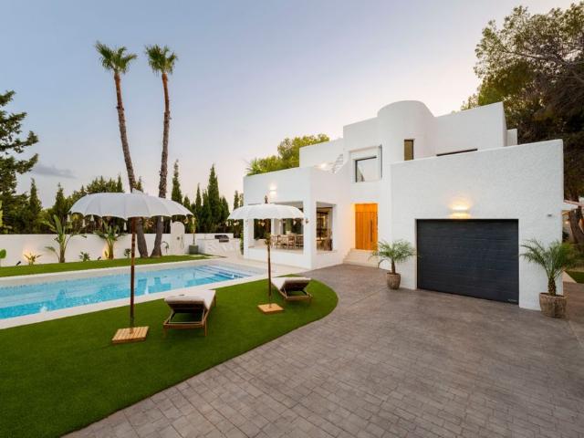 Exclusiva Villa / Chalet de 362 m2 en venta en Altea, España