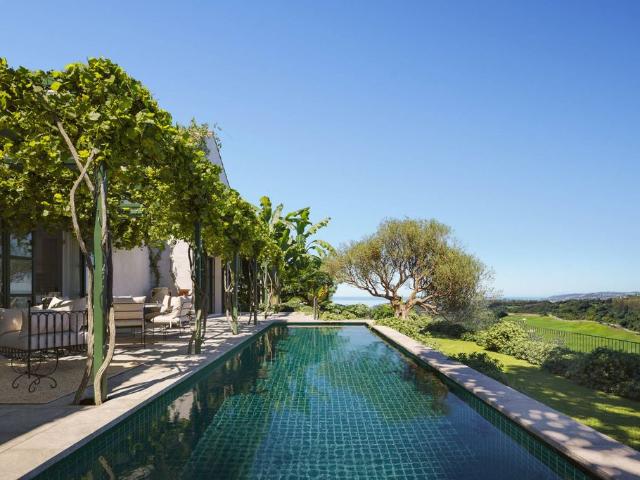 Exclusiva Villa / Chalet de 381 m2 en venta en Marbella, Andalucía