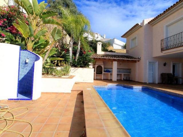Exclusiva Villa / Chalet de 300 m2 en venta en Altea, España