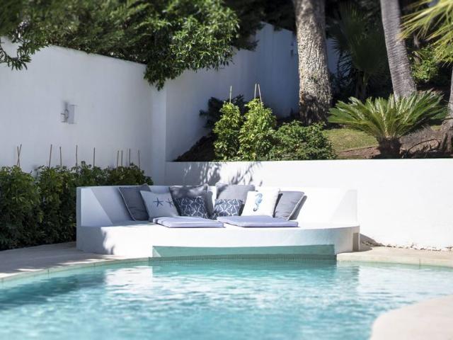 Exclusiva Villa / Chalet de 302 m2 en venta en Urbanización Marbella Este, Andalucía