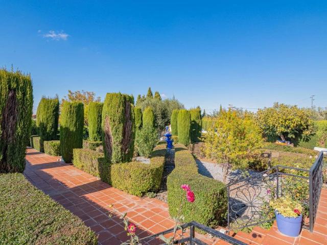 Exclusiva Villa / Chalet de 307 m2 en venta en Gójar, Andalucía