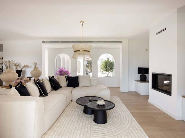 Exclusiva Villa / Chalet de 306 m2 en venta en Marbella, Andalucía
