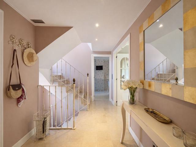Exclusiva Villa / Chalet de 320 m2 en venta en Avenida de la Ilustración 11, Zaragoza, Provincia de Zaragoza, Aragón