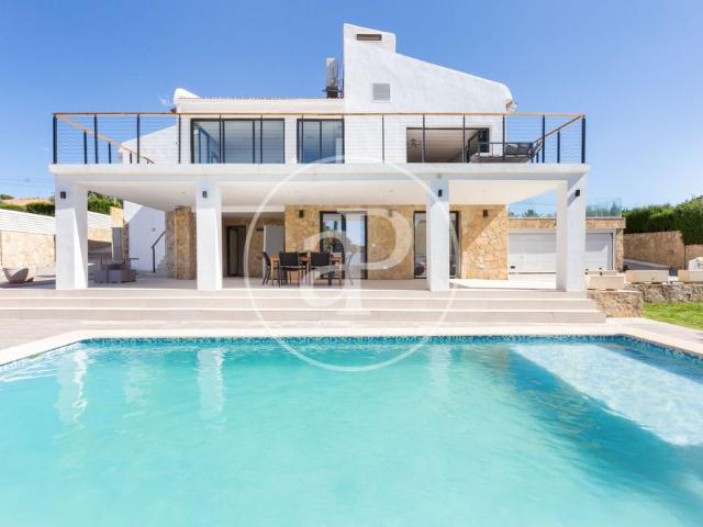 Exclusiva Villa / Chalet de 322 m2 en venta en La Eliana, España