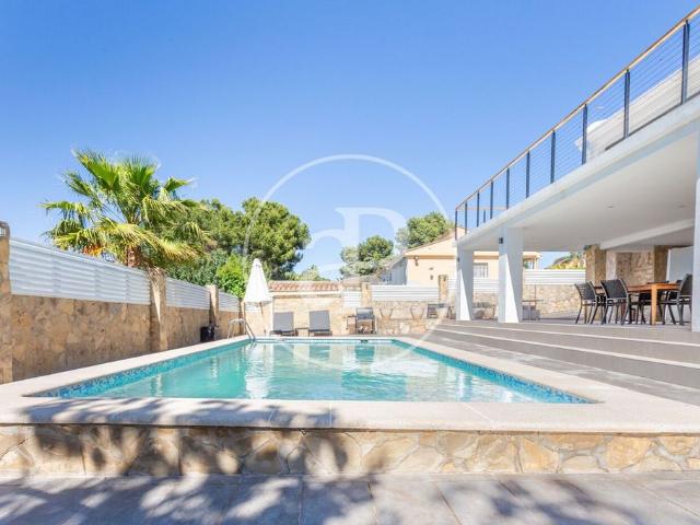Exclusiva Villa / Chalet de 322 m2 en venta en La Eliana, España