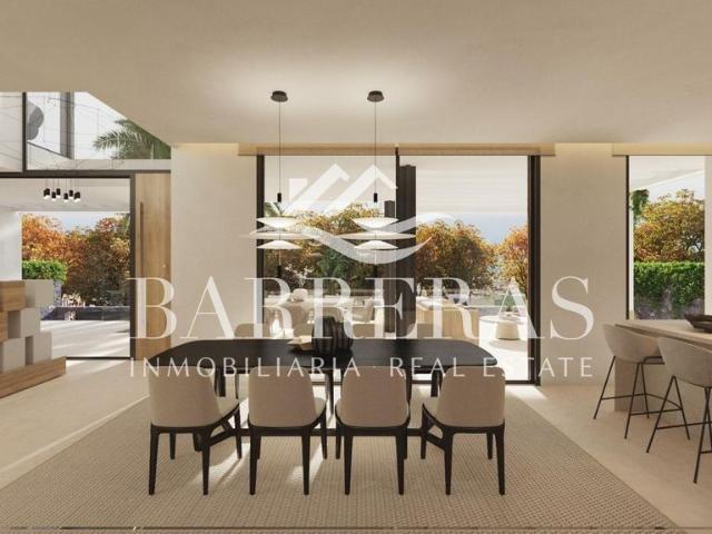 Exclusiva Villa / Chalet de 325 m2 en venta en Adeje, Canarias