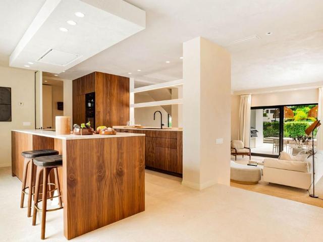 Exclusiva Villa / Chalet de 334 m2 en venta en Benahavís, Andalucía
