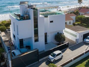 Exclusiva Villa / Chalet de 444 m2 en venta en Urbanización Marbella Este, Andalucía