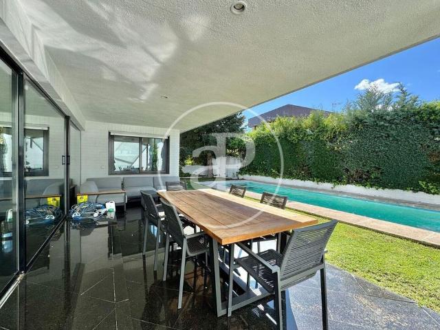 Exclusiva Villa / Chalet de 445 m2 en venta en Alcobendas, España