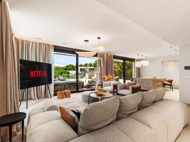 Exclusiva Villa / Chalet de 450 m2 en venta en Finestrat, Comunidad Valenciana
