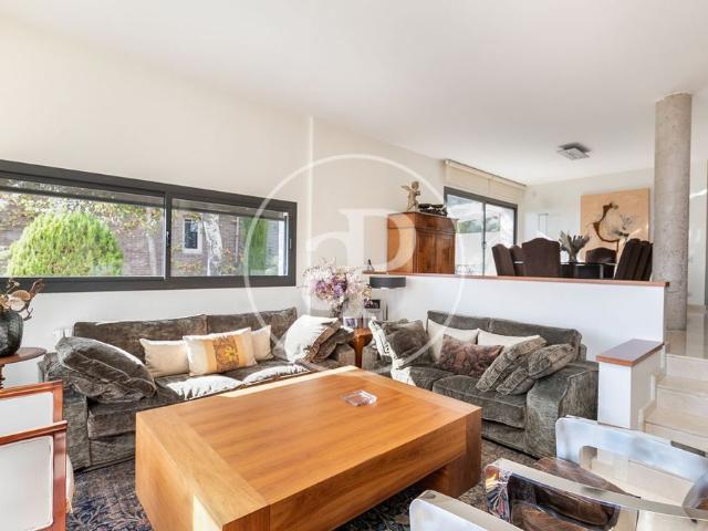 Exclusiva Villa / Chalet de 451 m2 en venta en Esplugues de Llobregat, Cataluña